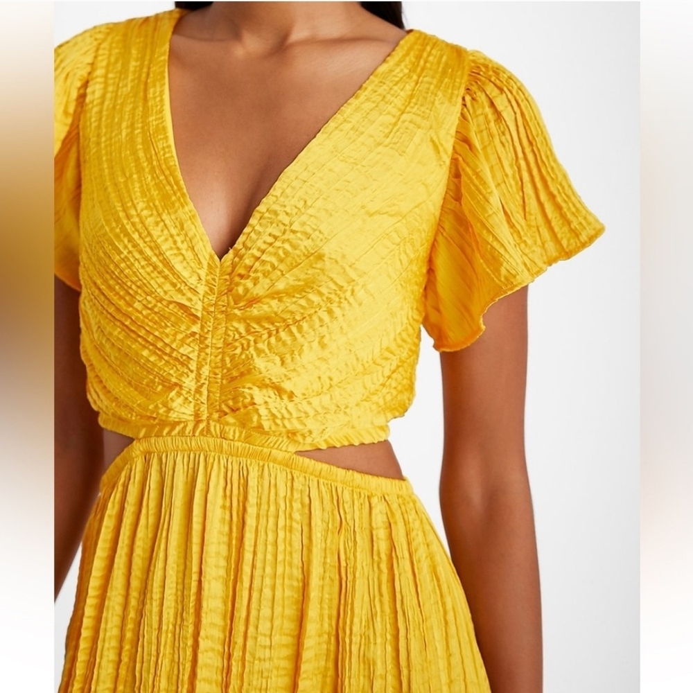 Express DressYellow V-Neck Women's Top Size S